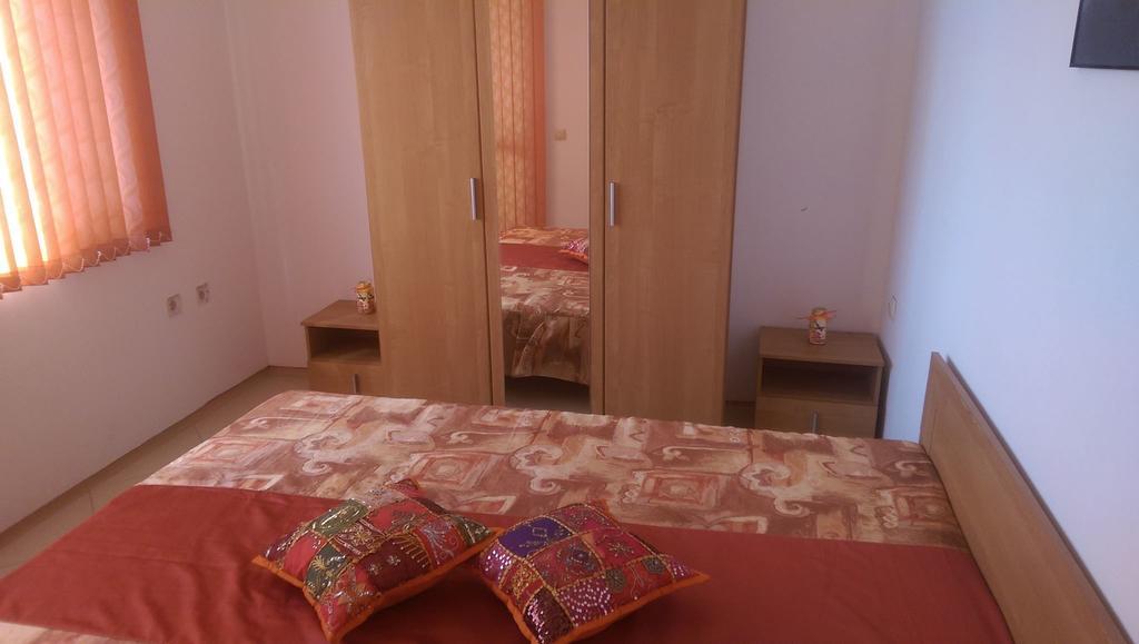Adonai Apartments Nesebar Esterno foto